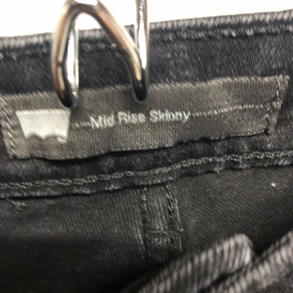 Levi’s Vintage Mid-Rise Straight Leg Dark Wash - Picture 3 of 6